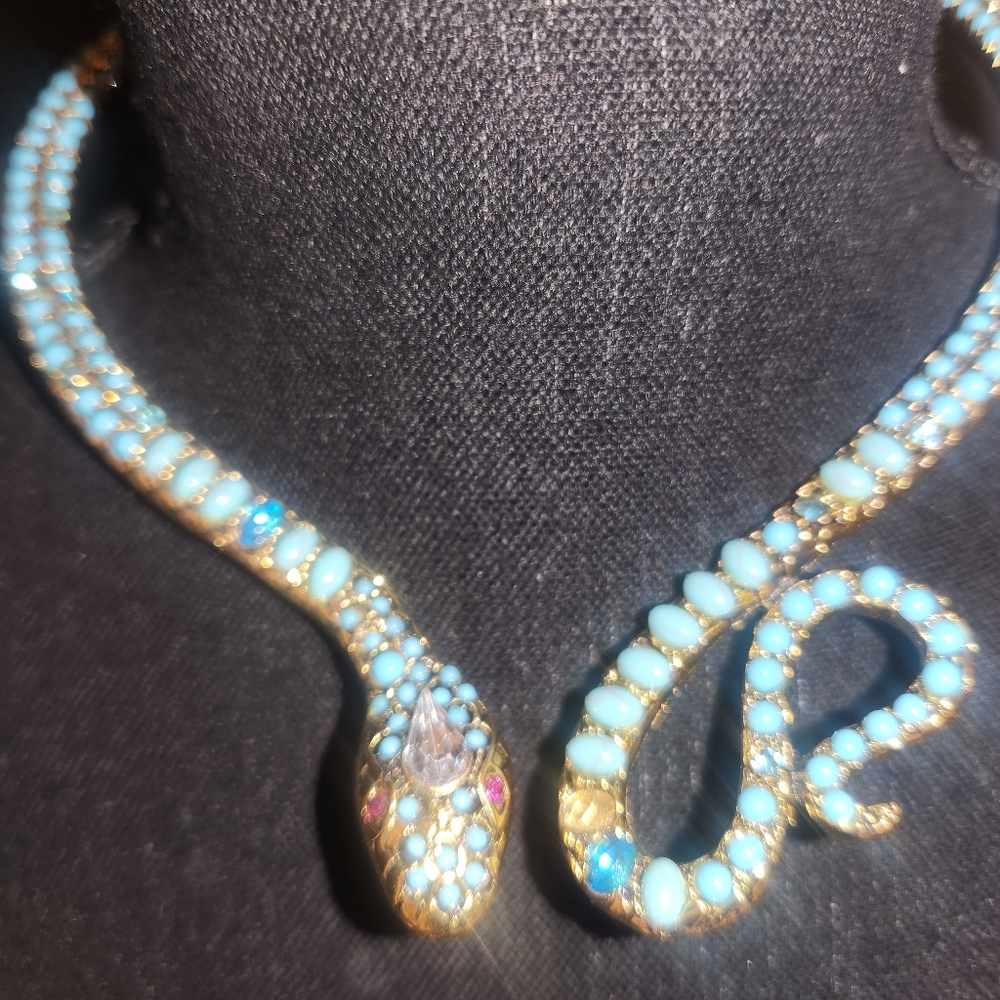 Unique snake design gold and turquoise embellished necklace - Picture 4 of 11